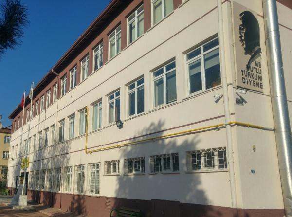 Halide Nusret Zorlutuna Mesleki ve Teknik Anadolu Lisesi Fotoğrafı